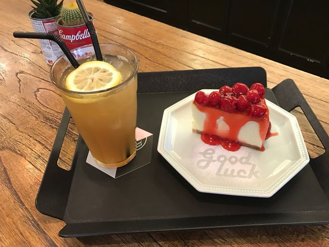 ランチの後は移動してデザート。<br />今回行きたいカフェが絞りきれずカフェのハシゴがはんぱないです。笑<br /><br />チーズケーキが濃厚なgood night &amp; good luck