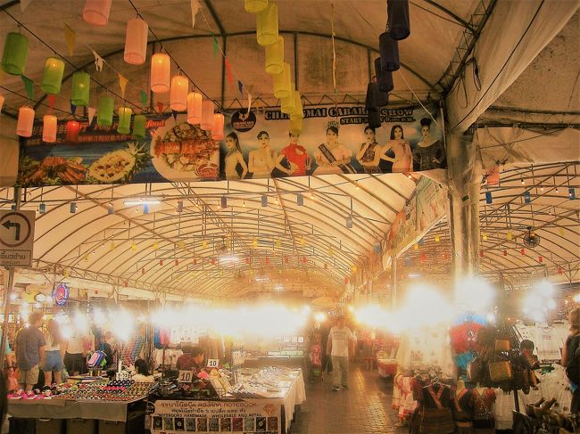 二年ぶりのナイトマーケット<br /><br />あいかわらずの賑わい