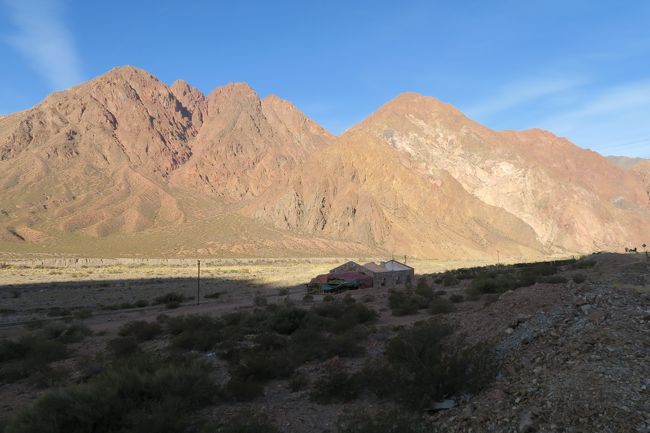 起点のメンドーサから約69km地点にあるGuido駅跡。南方向起点のメンドーサ側を見ています。