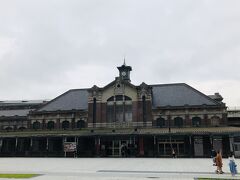 趣のある、旧台中駅。台湾は、たくさんの古い建物がそのまま残っているので、見ているだけで癒されます。