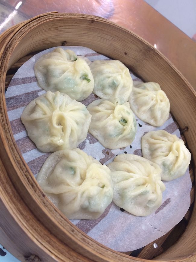 ネギ入り小籠包<br />さっぱりしてるのにしっかり味がついてて美味しい<br />何もつけずそのまま食べる方が美味しく感じました