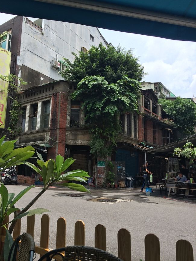 ぴんざんから見えるこの建物がなんだか好きです