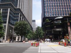 東京・丸の内『丸の内ブリックスクエア』の外観の写真。

https://www.marunouchi.com/building/bricksquare/
