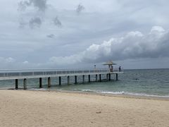 あいにくの曇り空ですが、海は綺麗。

フサキビーチは宿泊者以外も利用できます。
もちろんパラソル等は有料ですが。

