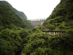 Ｒ１４０を少し外れて浦山ダムへ立ち寄りました。
