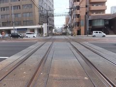 松山鉄道名物②　ダイヤモンドクロス
線路と線路が平面で交差するという珍しい光景。