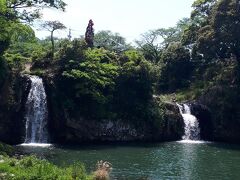 最終目的地を嬉野温泉に決めたので
近くにある轟の滝公園でお昼ご飯にします
（川古の大楠公園から30分以上かかります・・・）