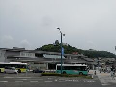 7ヶ月ぶりくらいの尾道。
ＪＲ尾道駅が新しくなっていた
山の上には、廃墟と化した尾道城