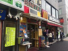 門前仲町駅近くのインドカレー店「ビニタ」。10:30から開いているので、ここでブランチ。