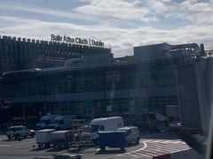 ダブリン空港です。
「Bhaile Atha Cliath」とはアイルランド語でダブリンを意味するようです。