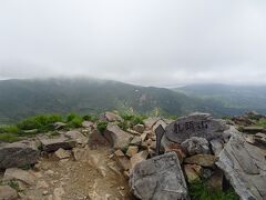 乳頭山（標高1478m）に登頂♪
秋田駒ヶ岳は雲に覆われて見えませんでした。