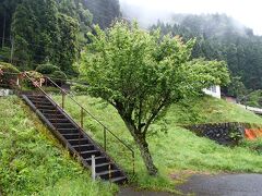 まずは道路を隔てた向かい側にある久大本線・杉河内駅に行ってみました。
