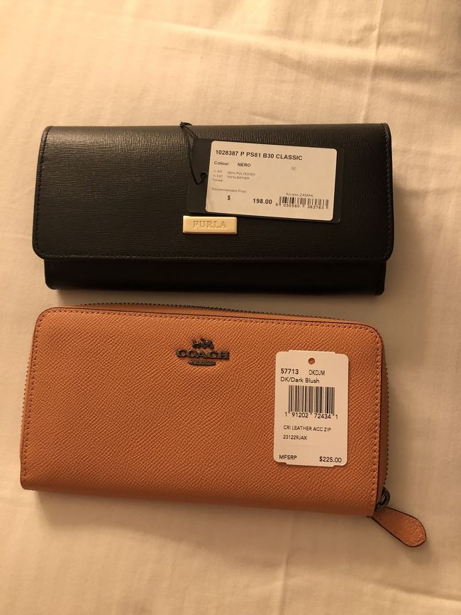 ワイケレでの戦利品。<br />FURLAのお財布<br />89＄。<br />COACHのお財布<br />60＄位<br />こちらは母へのプレゼントに。<br />