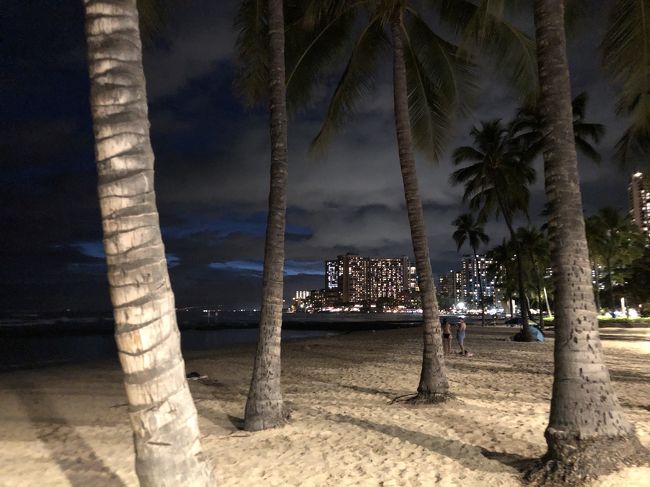 お腹いっぱいになった後は<br />ホテルまで<br />お散歩です