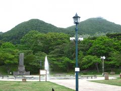 通り沿いにバス停が見えてくると右側に「函館公園」です～、

函館山麓に広がる明治１２年開園した近代日本における都市公園で、市民によって造成された公園で、ミニ遊園地や動物飼育施設も併設してます。

＊詳細はクチコミでお願いします