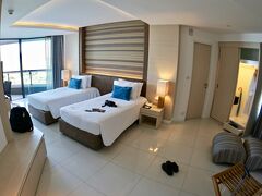 【Hotel Cape Dara Resort Pattaya】

部屋は、広々していて、最高。
