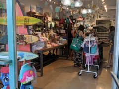 カイルアタウンでしばしお買いもの