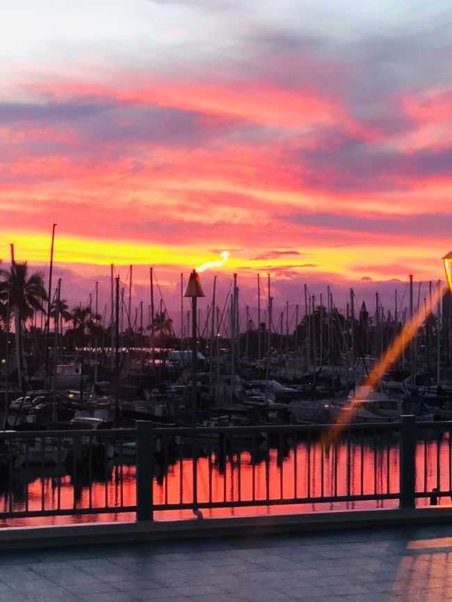 この旅行中一番の景色になって、最後の夜にフラの神様からのご褒美(*^^)v