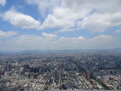 展望台からの風景です。
都会ー！
でも意外に山も近い。