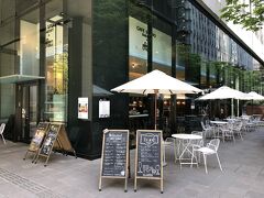 東京・大手町『読売新聞ビル』1F【CAFE STUDIO BAKERY】

2018年1月18日にオープンした【カフェステュディオベーカリー】の
テラス席の写真。

ホワイトのパラソル

『大手町パークビルディング』からもすぐの場所にあります。