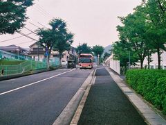 田舎の赤バスがやって来ました。

ど田舎バス停　16：43