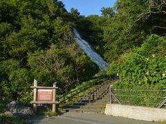 水量も多くなかなか素晴らしい滝です。
足場もいいので軽装でも行けるのがいいですね。