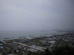 四国八十八箇所　32番札所　禅師峰寺

そして、、高台にある境内からは大西洋が見渡せます、、

この日は梅雨前線接近により霞んではいますが
右側が桂浜、、