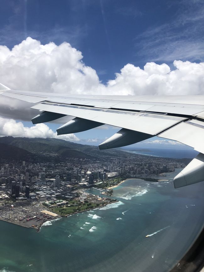 テイクオフ！<br />眼下には<br />さっきまでいたワイキキ～～(＞＜)<br />