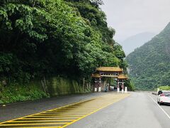 「東西横貫公路」この路は花蓮と台中結び、標高3000mを越える中央山脈を通る壮大な路だそうです。　