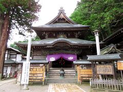 北向観音は常楽寺の伽藍の一部で、慈覚大師によって開創されたそうです。北向観音という名称は堂が北向きに建つことからつけられ、善光寺とともにお参りするのが習わしになっています。