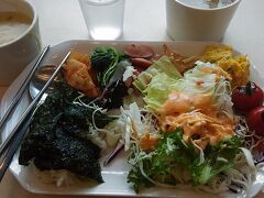 翌朝のホテルの朝食

浅漬けのキムチは、にんにくが効いて程よい辛さで旨い。