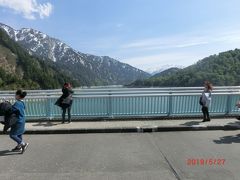 黒部ダムです。
大きいというより雄大です。
前に一度着たので今回は特に見ることはないが
新展望広場レインボーテラスができたので行ってみた。