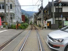 富山地方鉄道の本線で富山駅から宇奈月温泉駅まで行っています。
その他に不二越上滝線があり、日本海を走るあいの風とやま鉄道があります。
