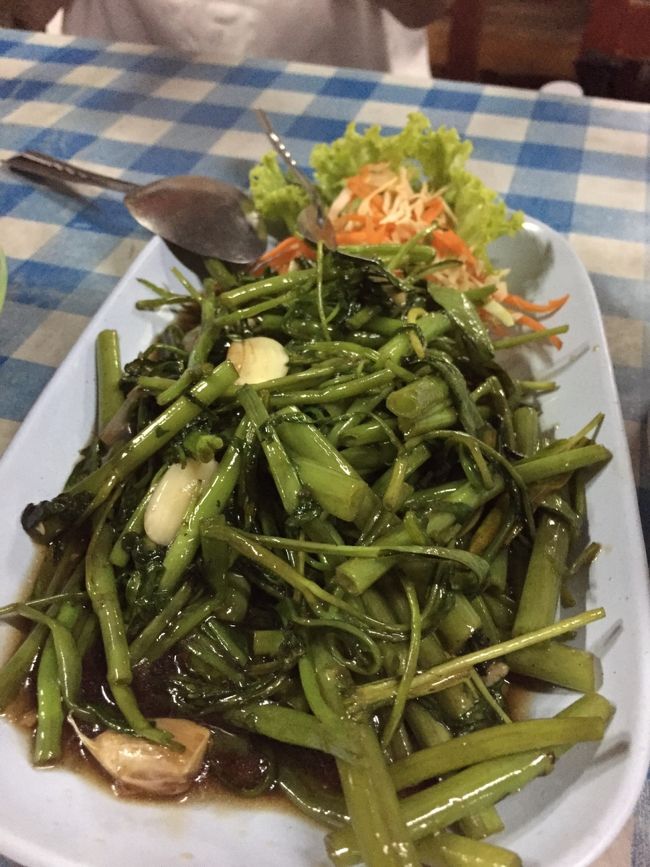 パップンファイディーン。<br />茶色い！<br />我が家の家訓に、「美味しいものはだいたい茶色い」とあるので、もちろん美味しい