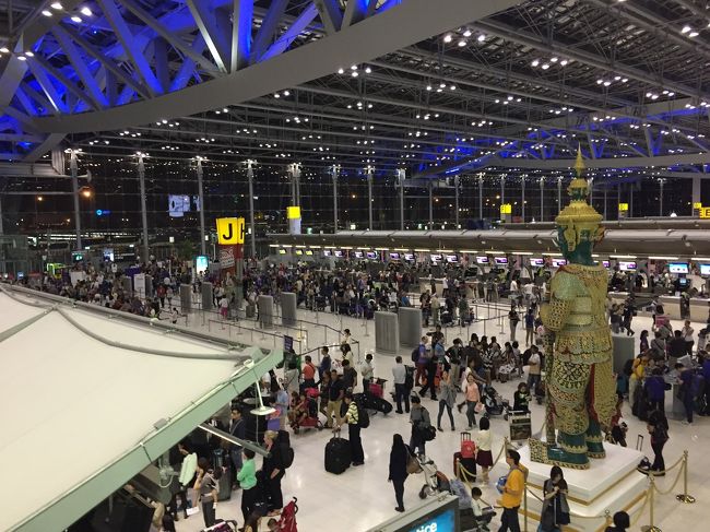 ありがとう。そしてごちそうさま、タイランド<br />また戻ってくるよ<br /><br />ただただ、だらけて食うだけのとても満足した旅になりました。<br />家族みんなが笑顔で過ごせてほんとに楽しかったです<br />次回もひたすら食べてだらける旅にしたいと思います<br />さー、あくせく働こう