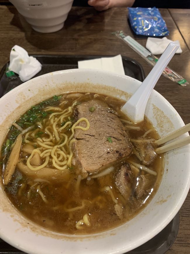 あ～！ラーメンも食いかけですいませんm(_ _)m<br />食べ終わって、トローリーに乗りホテルに戻りました。<br />後半写真撮るの忘れる事多くて、尻つぼみになってしまいました(^_^;)<br />これにて２日目終了です。