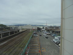 岳南鉄道　連絡通路は　静岡側です。