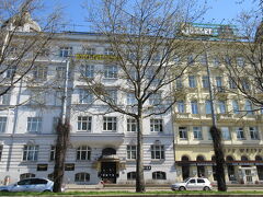 ウィーン西駅 目の前にある
Hotel Fürstenhof Wien 
ホテル フルシュテンホフ