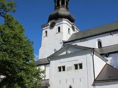大聖堂（トームキリク）。1219年にデンマーク人により建てられたエストニア最古の教会。1684年に大火災で焼失したが、約100年の歳月をかけて再建された。