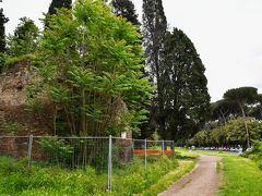 アッピア街道の起点　カペーナ門跡
