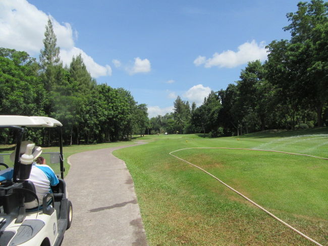 ■TREASURE HILL Golf Club<br />カート利用で、ラクチンだが、歩きに及ばず、運動ならず