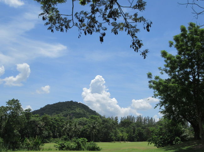 ■TREASURE HILL Golf Club<br />汗かきゴルフですが空気爽やか。