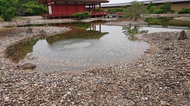 東院庭園。<br />こちらでも、ボランティアの方が何人かいて、中を案内して下さいました。<br /><br />説明によると、日本庭園の出発点にあたる庭園だそうです。