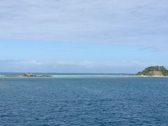 マロロ島のすぐ近くにある小島。カヤックで渡れます。