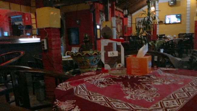 お店の雰囲気もなかなかいいです。混雑はしていませんでしたが、他にお客さんはいました。