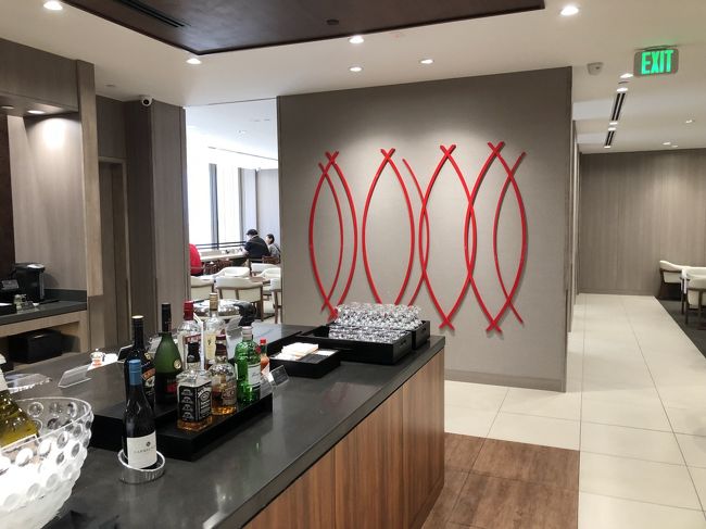 早速「サクララウンジ・ハレ」へ・・搭乗口から離れているため、ガラガラです。