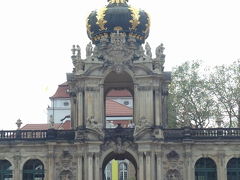 再び、ツヴィンガー宮殿Zwingerに戻ってきました。