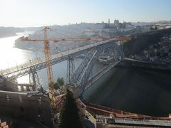 ノッサ・セニョーラ・ド・ピラール修道院からの眺め
残念ながらクレーンで工事中です。