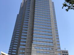 東京・西新宿『新宿パークタワー』『パーク ハイアット 東京』の外観の
写真。

私の大好きな『パーク ハイアット 東京』は39階から52階に位置します。

2019年7月1日に『ハイアット プレイス 東京ベイ』が日本初上陸！
ハイアット系列つながりでこちらのブログもご覧ください↓

<『ハイアット プレイス 東京ベイ』宿泊記① シャトルバスのりば＆
時刻表【すし絵馬】【鉄板焼 富貴亭】【ギャラリーマーケット】
【カフェカイラ】>

https://4travel.jp/travelogue/11512918

<『ハイアット プレイス 東京ベイ』宿泊記② オーシャンビュールームに
UPグレード！テラスルームキングのお部屋からは浦安の花火も見える♪
眺望>

https://4travel.jp/travelogue/11517747

<『ハイアット プレイス 東京ベイ』宿泊記③ 【スカイワイキキ】風な
【ルーフトップバー】♪【ナインドットバー】【ギャラリーキッチン】
で無料朝食>

https://4travel.jp/travelogue/11518506