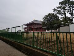 落成した東金堂を名残惜しみならが興福寺を出ます